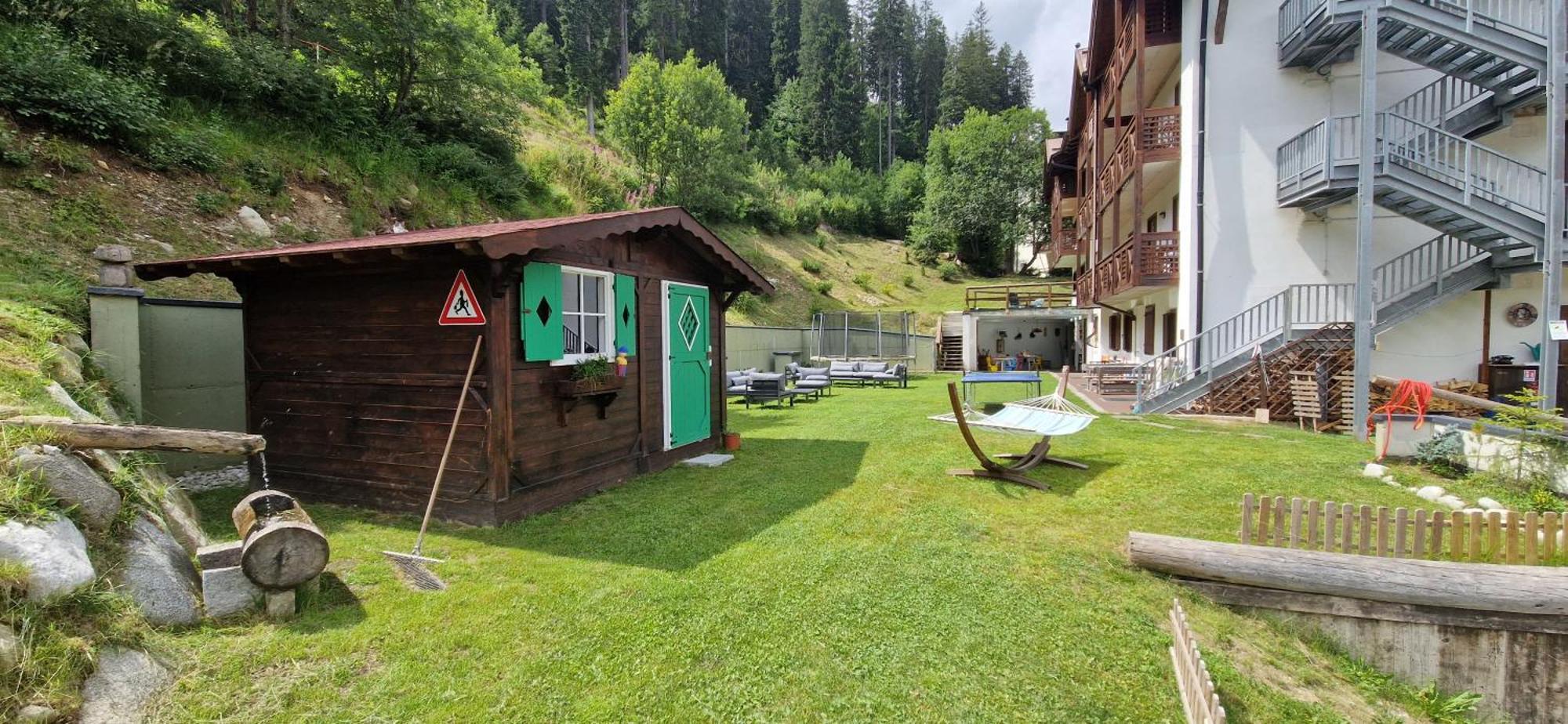 Montana Hotel