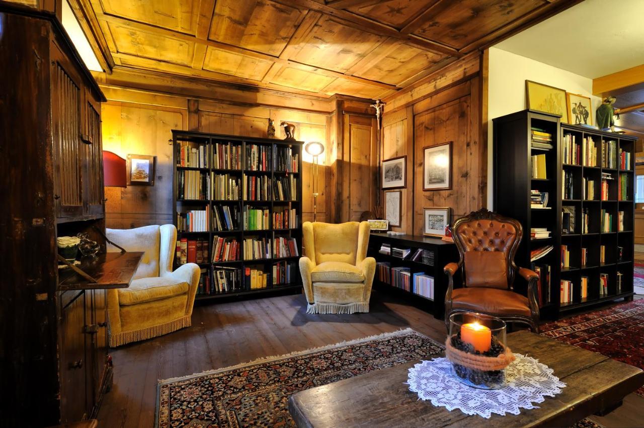 Montana Hotel